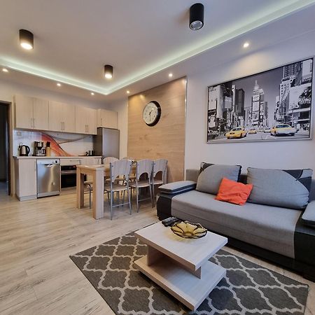 ウッチQ Apart Zachodnia - Trzy Pokoje, Manufaktura, Parking, Fvアパートメント エクステリア 写真