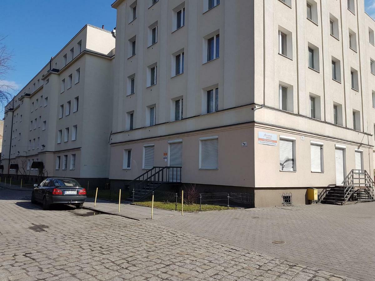ウッチQ Apart Zachodnia - Trzy Pokoje, Manufaktura, Parking, Fvアパートメント エクステリア 写真